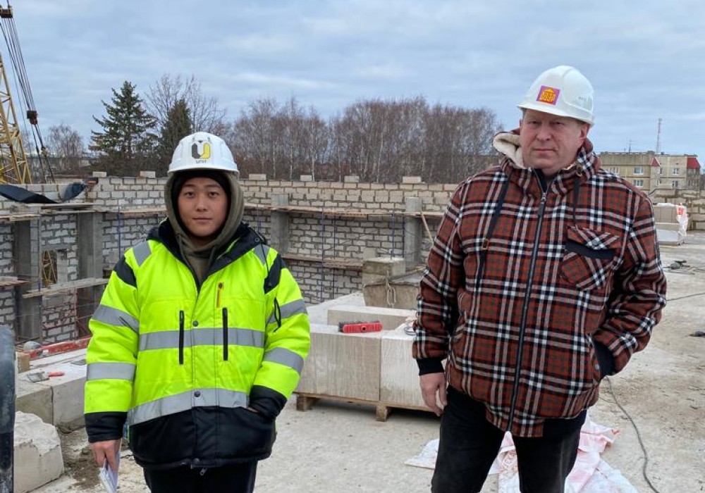 05