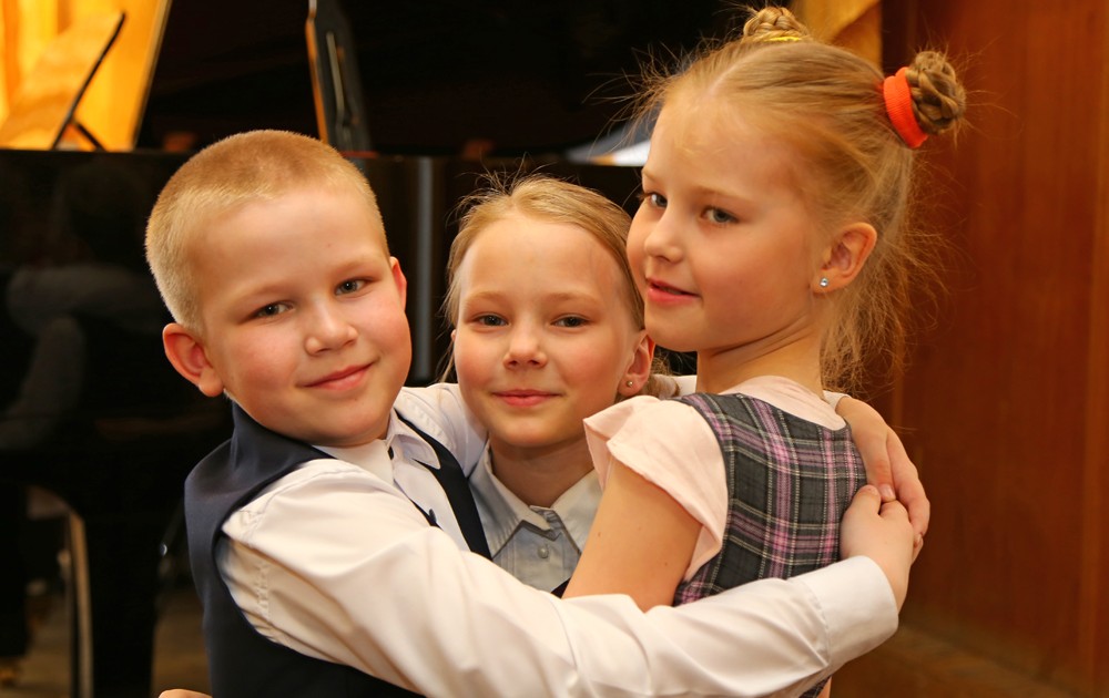 04